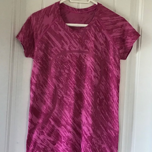 Lululemon AthleticavSwift Tech top size 12 - Picture 4 of 6